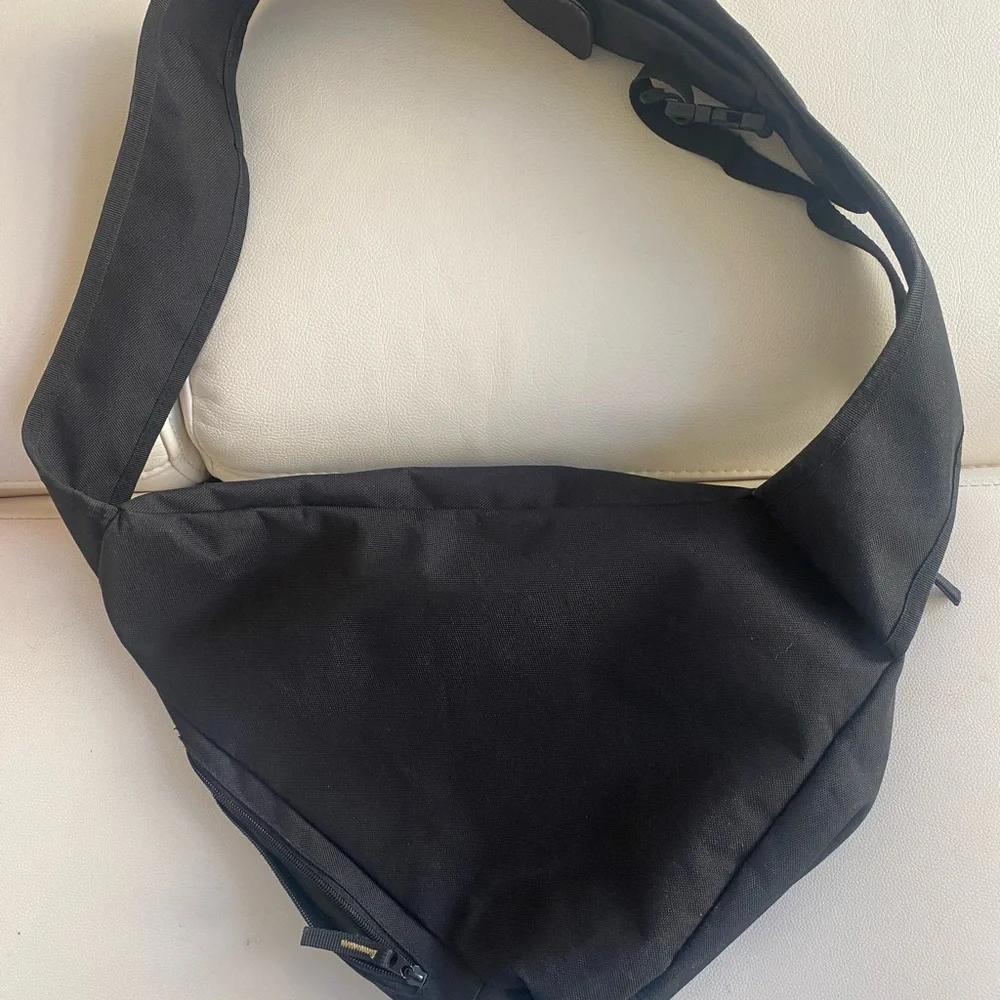 LARGE SPORT/TRAVEL CROSSBODY BAG 17 Inches x 10 Inches